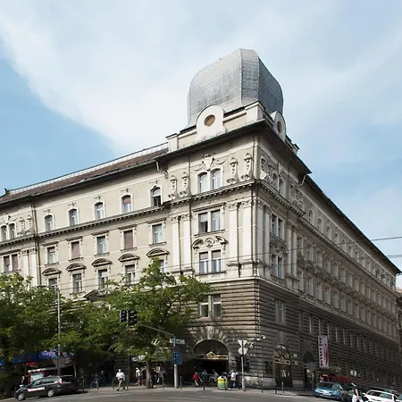 Hotel Ring 3*